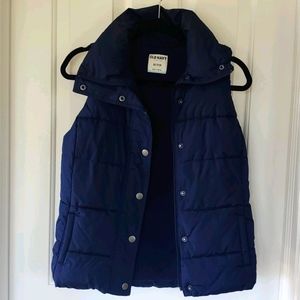 Navy puffer vest